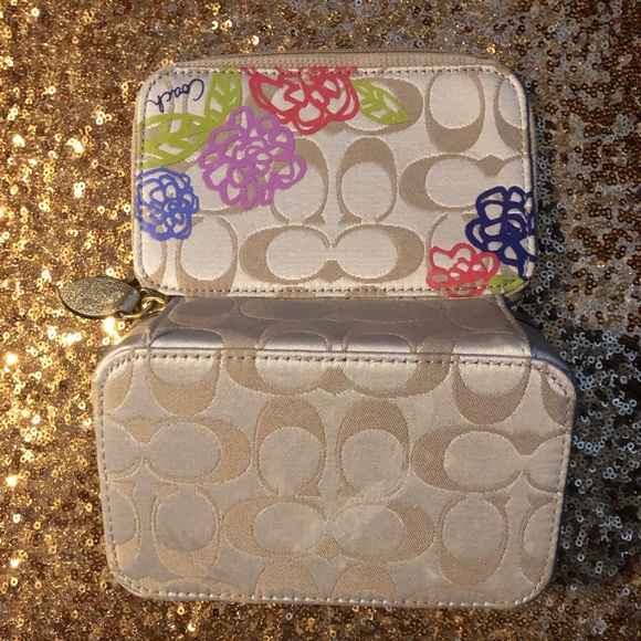 coach box for purse